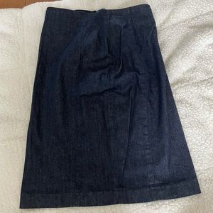 NWT Ann Taylor denim pencil skirt - sz 4